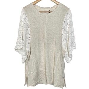Akemi + Kin lace accent sleeves top size medium